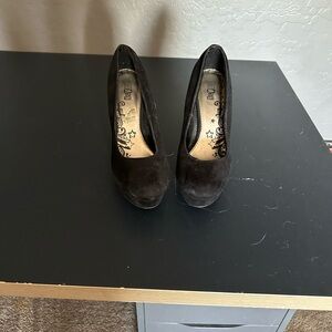 BCBG Black Women's Pumps